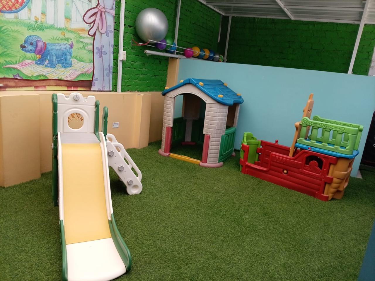 Área de juegos y actividades — Cuna Jardín Cristo Blanco